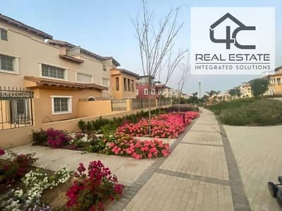 townhouse 215m  in Hyde Park Fifth Settlement view landscape and very prime location the lowest down payment and  installments