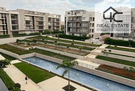 apartment for sale in compound fifth square new cairo 195m special view on landscape with installment  under market price