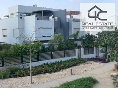 Townhouse in Hyde Park for sale 208 m 4 rooms  view landscape delivery in 2025 with the lowest down payment and installments in market