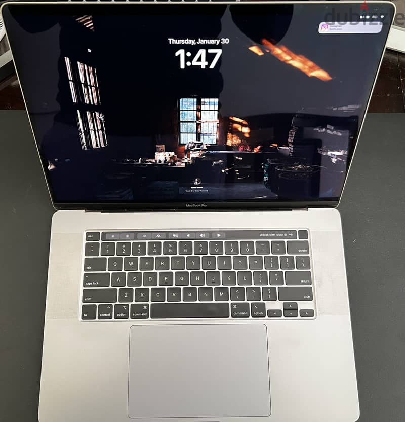 Macbook pro 16 inch i9 32 ram 1tb drive late 2019 1