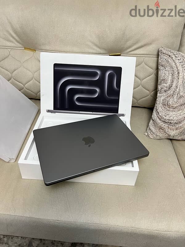 Macbook Pro M3 جديد تماما اتشحن ٣ مرات فقط ضمان ١١ شهر 1