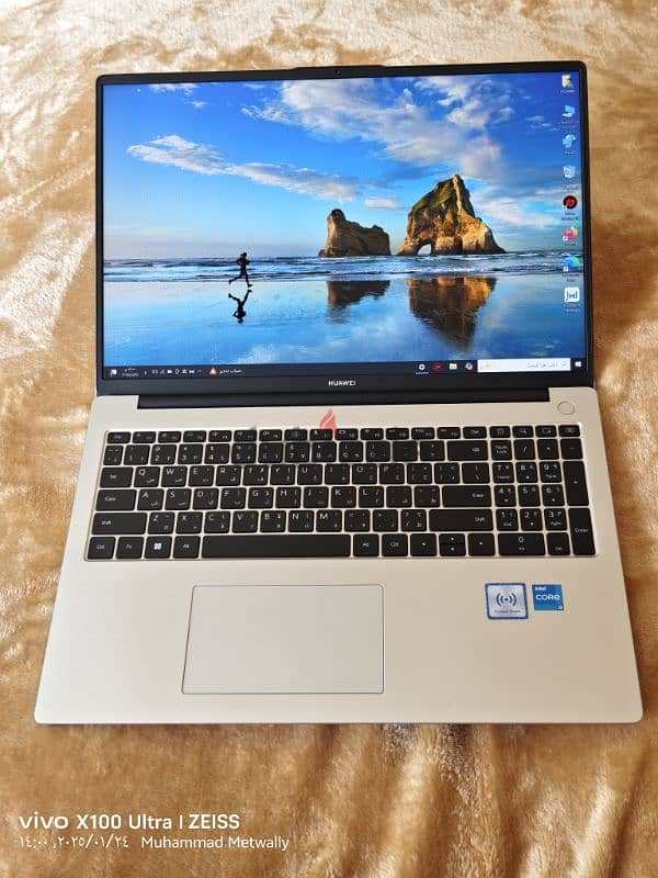 Huawei laptop d16 core i5-12450H 4