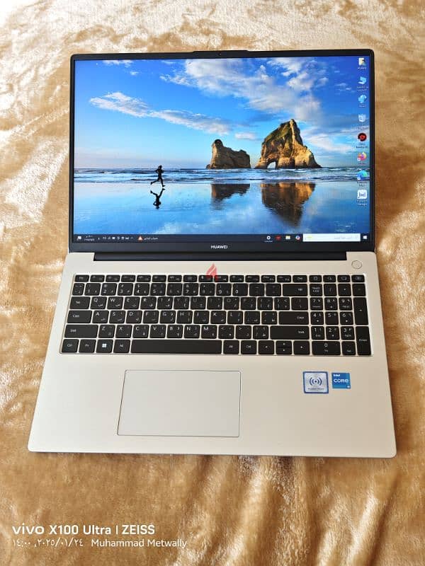 Huawei laptop d16 core i5-12450H 5