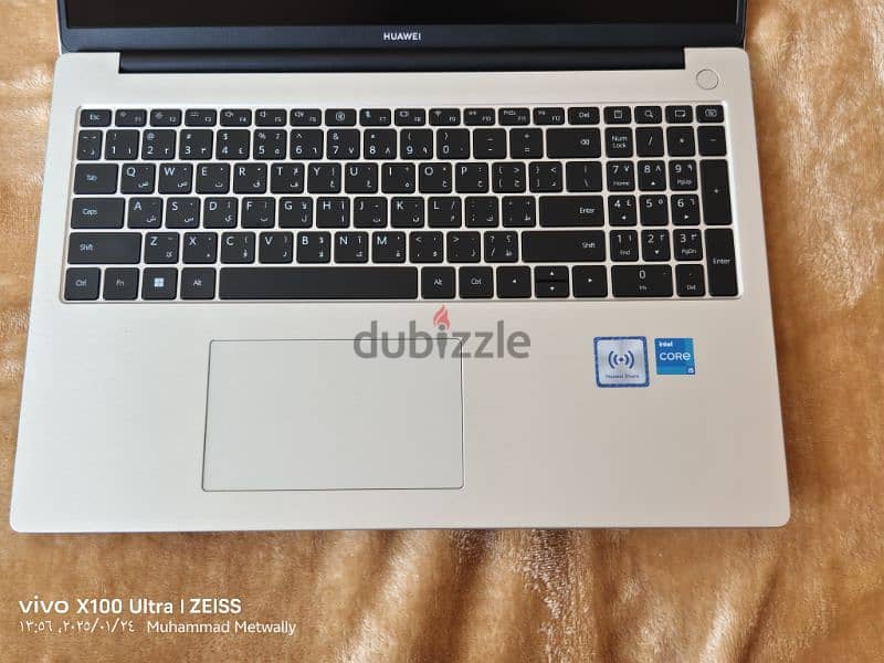 Huawei laptop d16 core i5-12450H 8