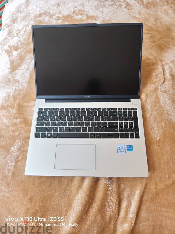 Huawei laptop d16 core i5-12450H 9