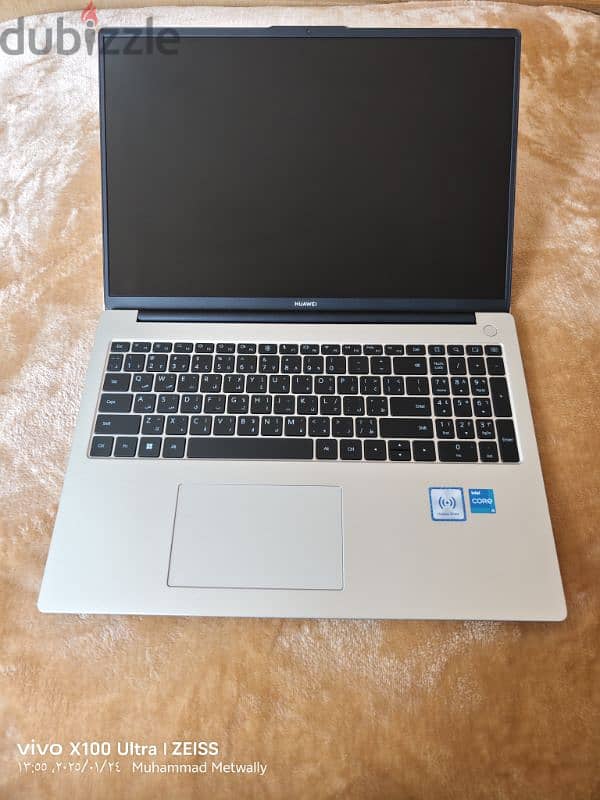 Huawei laptop d16 core i5-12450H 11