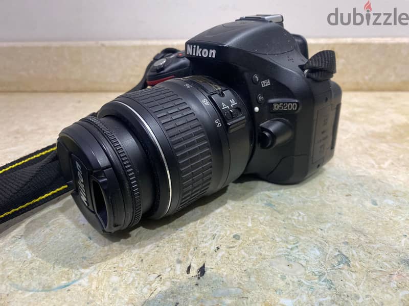 Nikon D5200 DSLR For Sale (Low Shutter) 0