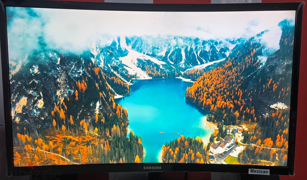 Samsung Curved Monitor 24 +Gift 1