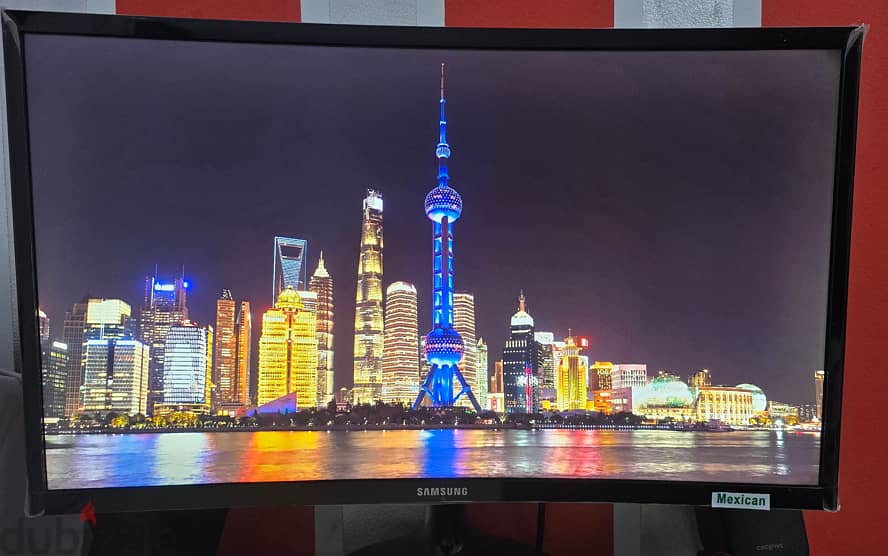 Samsung Curved Monitor 24 +Gift 2