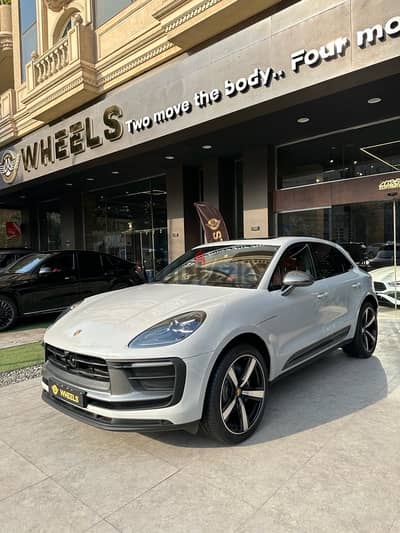 Porsche Macan T 2024