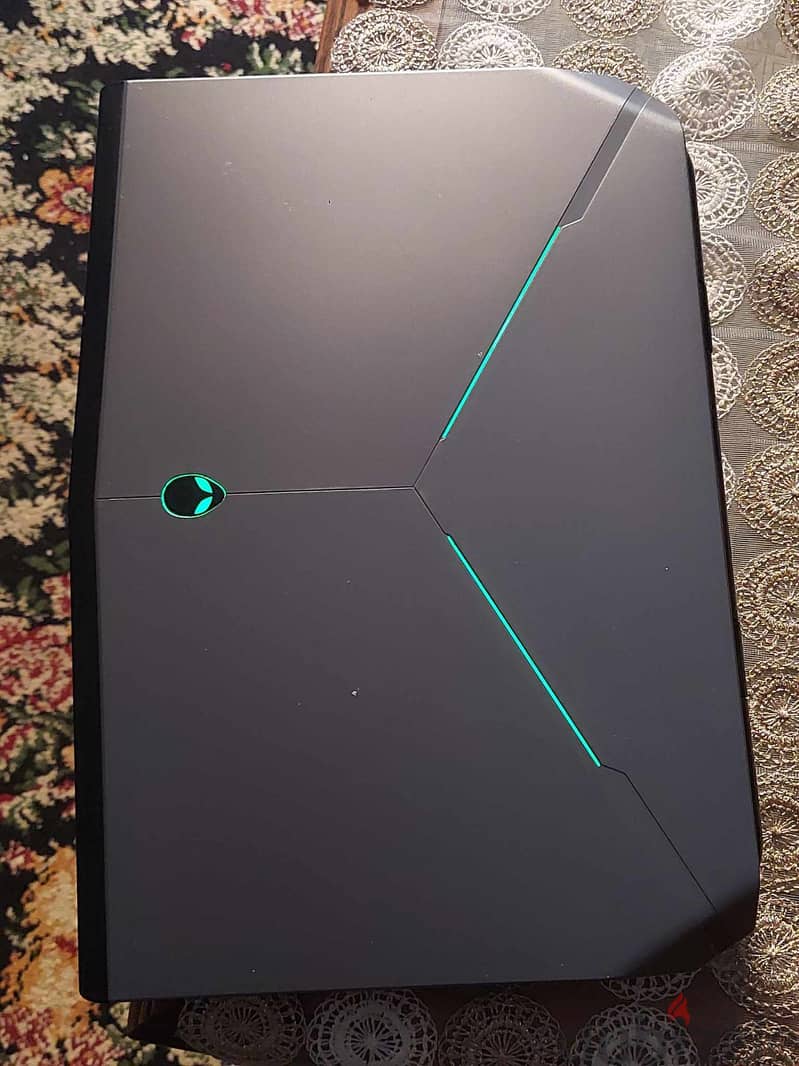 لابتوب وحش الجيمنج والفوتوشوب ALIENWARE CORE I7 بفيجا NVIDIA GTX اساسى 4