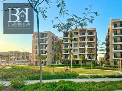 شقه للبيع فى التجمع الاول داخل كمبوند تاج سيتى Apartment for sale in the First Settlement within the Taj City Compound.