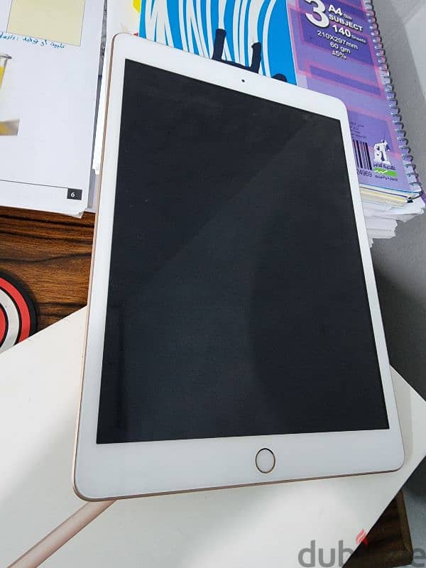 IPad 8th 32gb  wifi only 2