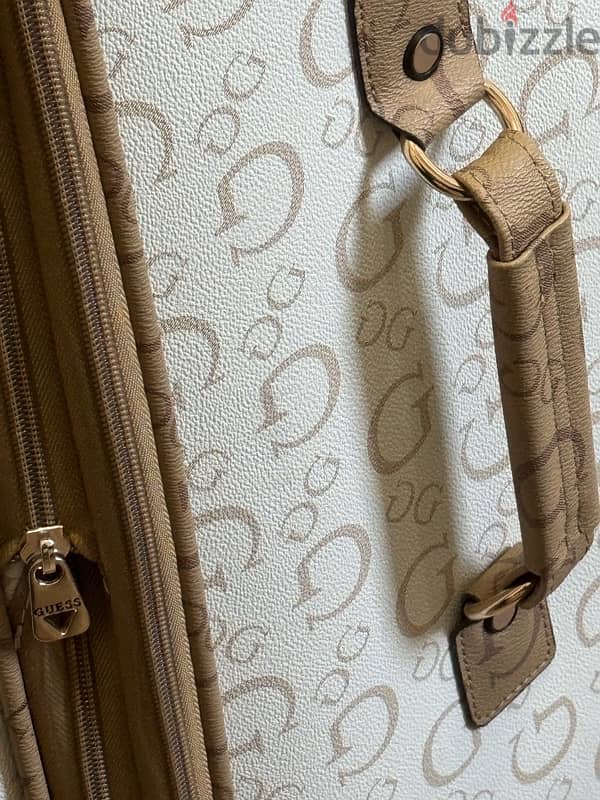 Guess Travel Luggage Size 28” 1