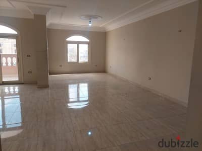 220 sqm apartment for rent, 3 rooms, directly in front of Waterway in New Cairo