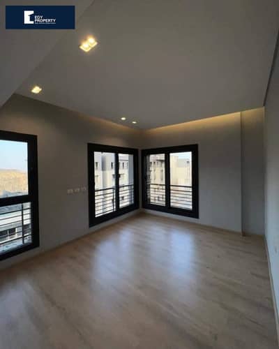 Buy Now !! Fully Finished Penthous For Sale Ready To Move In Trio Gardens New Cairo