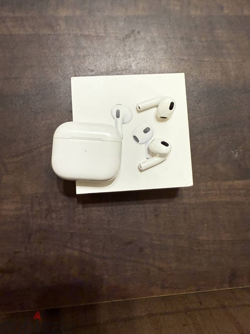 Apple AirPods (3rd Generation) – Great Condition | Spatial Audio & Mag 3