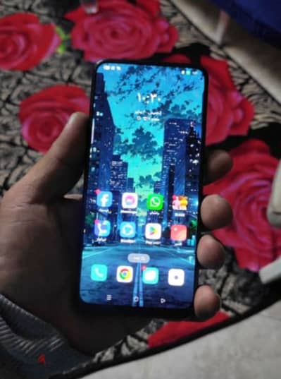 oppo reno 2f  رام 8+5ذاكرة 128 بصمة شاشه وكاميره متحركه