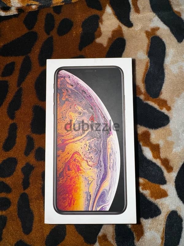 iPhone XS Max 256 بطاريه 81 ومعاه الكرتونه بتاعتو 4