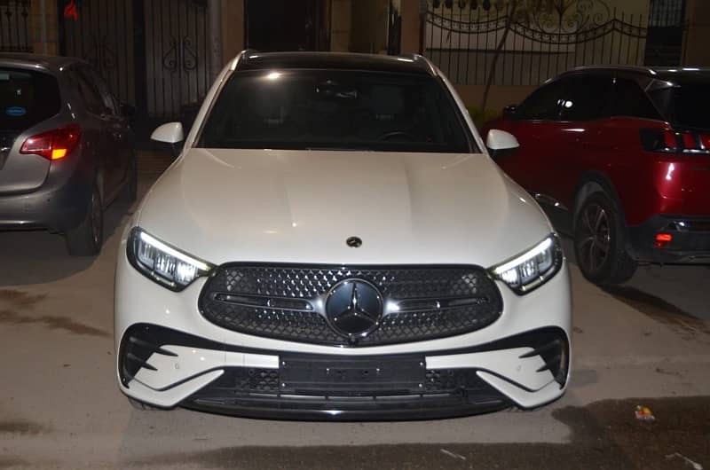 Mercedes GLC300 new 2023 0