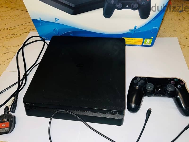 Playstation 4 slim with GTA cd 2