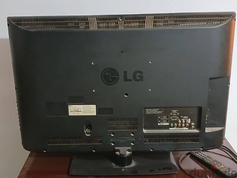 LG 32 Inch LCD TV 1