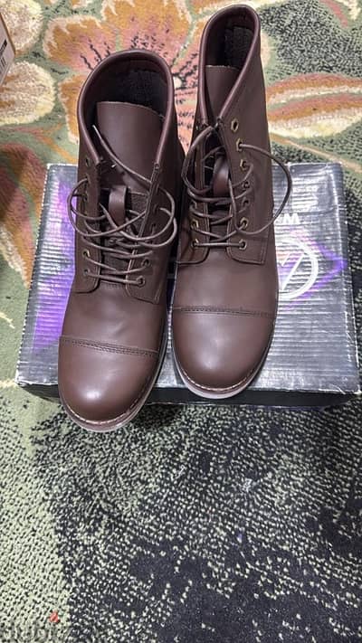 shoes brown size 45 new with box