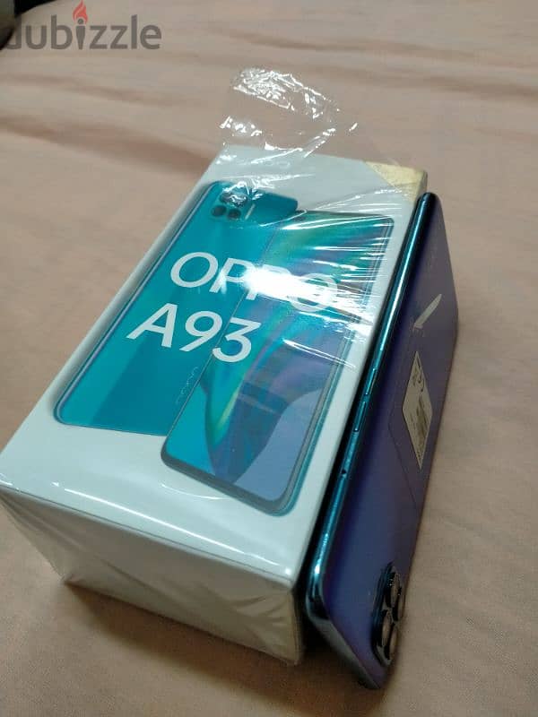 oppo a93 128/8+3 بلزقة الضهر استعمال خفيف 1