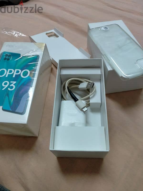 oppo a93 128/8+3 بلزقة الضهر استعمال خفيف 8