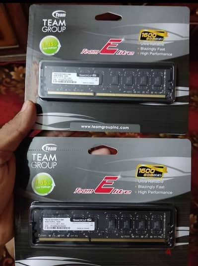 اتنين رام 8 جيجا ddr3 تردد 1600  زيروووووووو