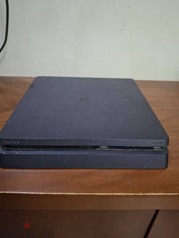 ps4 slim 4