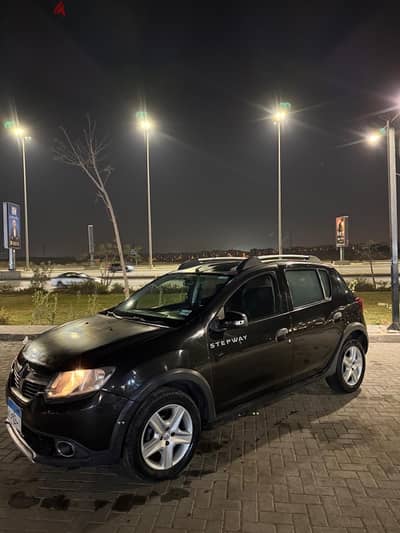 Renault Sandero Stepway 2016 رينو سانديرو ستيب واى ٢٠١٦