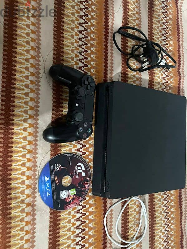 Playstation 4 slim 1