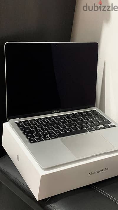 MacBook Air (mint condition)