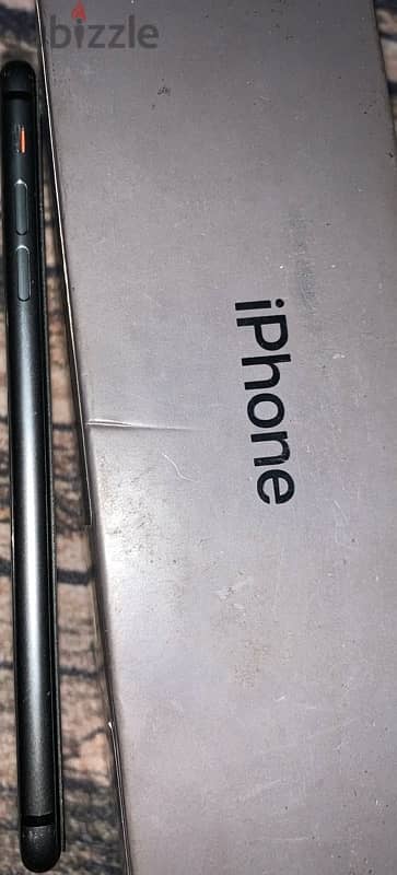 iphone 8 plus للبيع 4