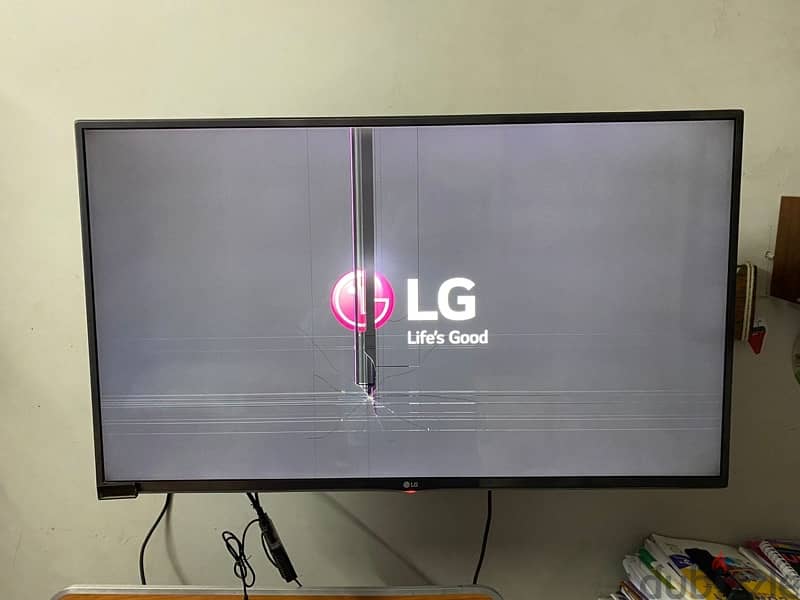 شاشة سمارت LG Smart 42 inch 1