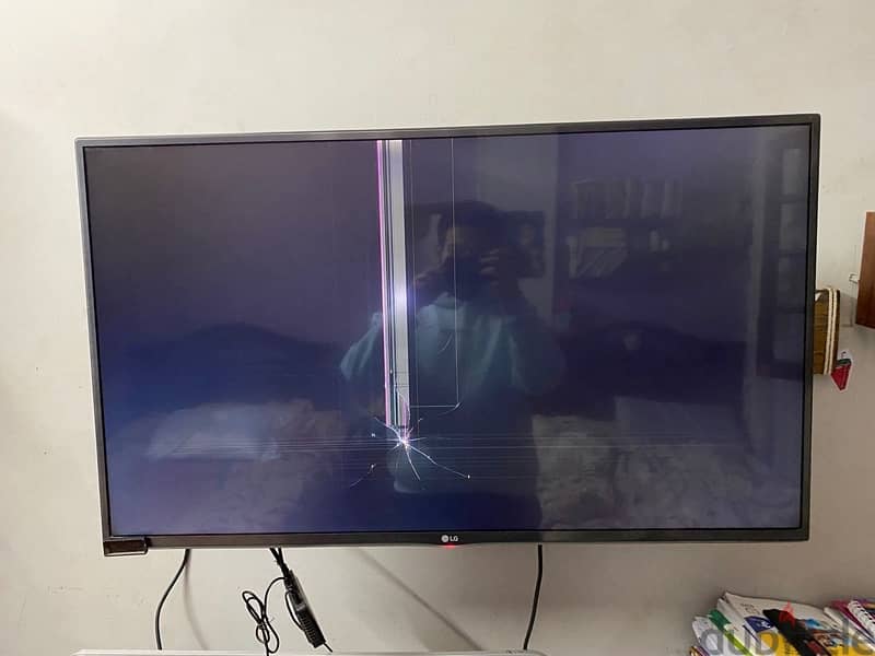 شاشة سمارت LG Smart 42 inch 3