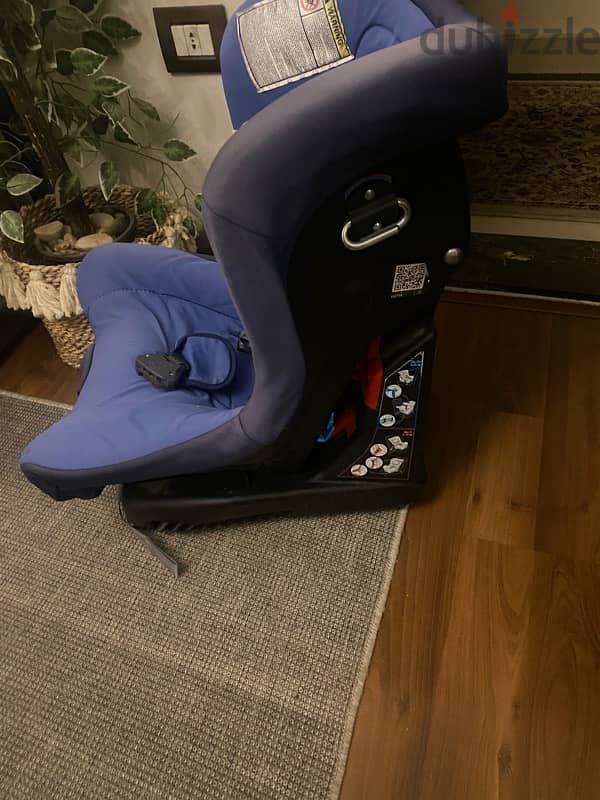 chicco original  carseat from new born to 3or 4 years 4