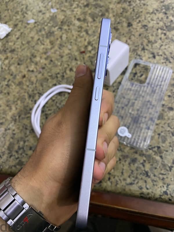 oppo reno 13 3