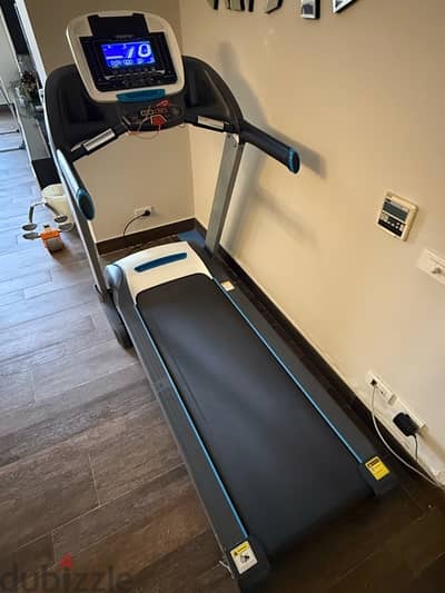 Phantom V3 Treadmill 160 kg With Incline