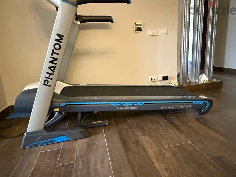 Phantom V3 Treadmill 160 kg With Incline 7