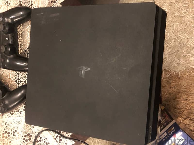 PlayStation 4 slim 1tp 11