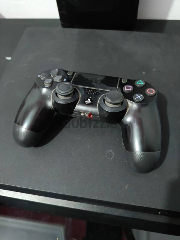 PS4 slim 1 tera Used + video game ( FIFA 2018 ) for free 1