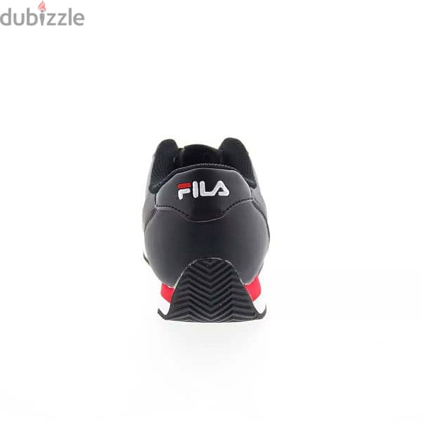 كوتشي fila  وارد الامارات مقاس 44.5 3