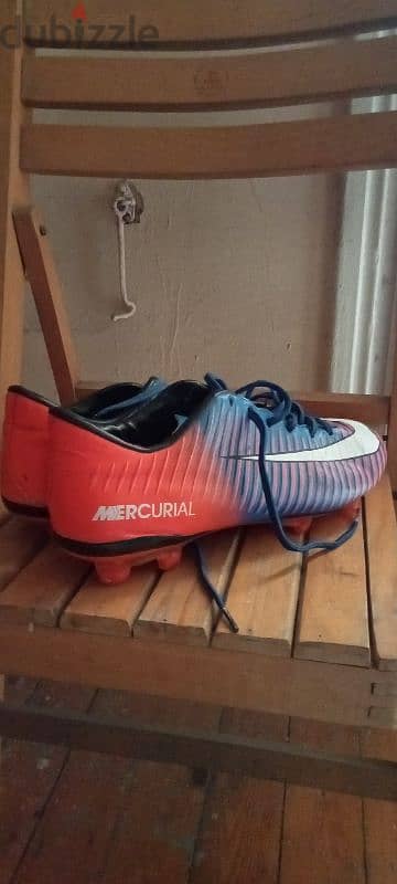 حذاء Nike Mercurial  - صنع في إيطاليا