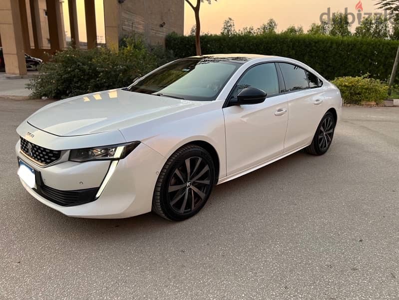 Peugeot 508 2020 red interior  80,000 km 0