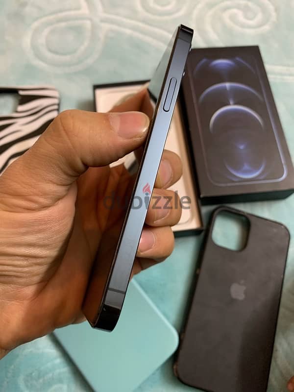 iPhone 12 Pro فقط g256 بيع او بدل 4