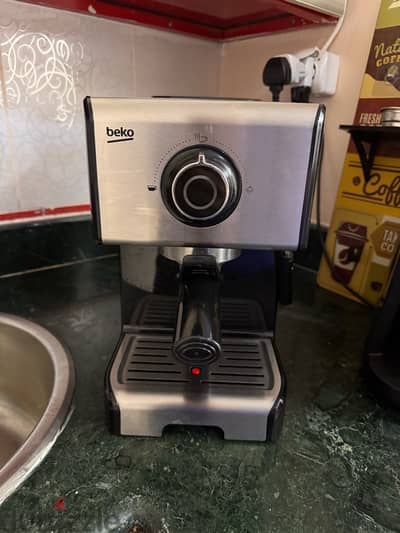 Beko Espresso/ Cappuccino Coffee Machine