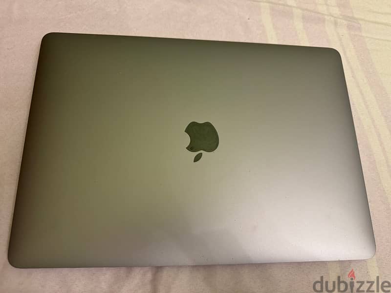 MacBook Air 13 inch M1 chip 1