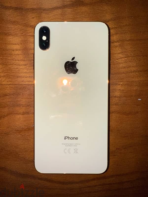 iphone xs max - used  battery 77% 4